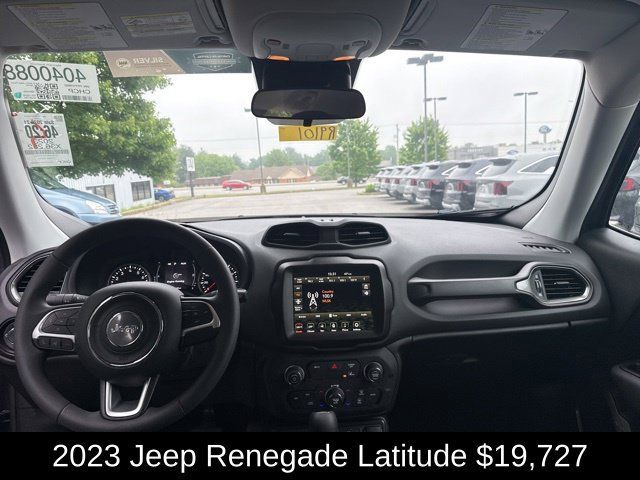 Used 2023 Jeep Renegade Latitude AWD/4WD image 26