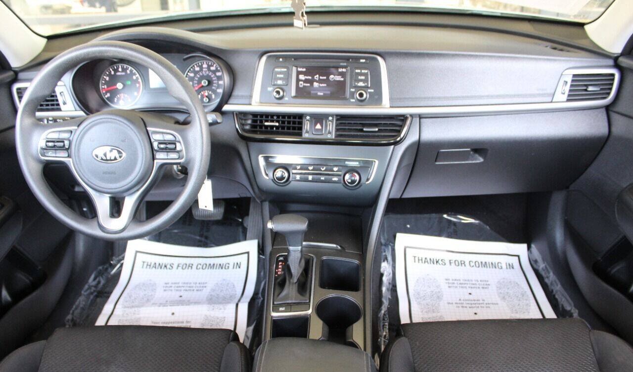 Used 2017 Kia Optima LX w/ Option Group 014 FWD image 18