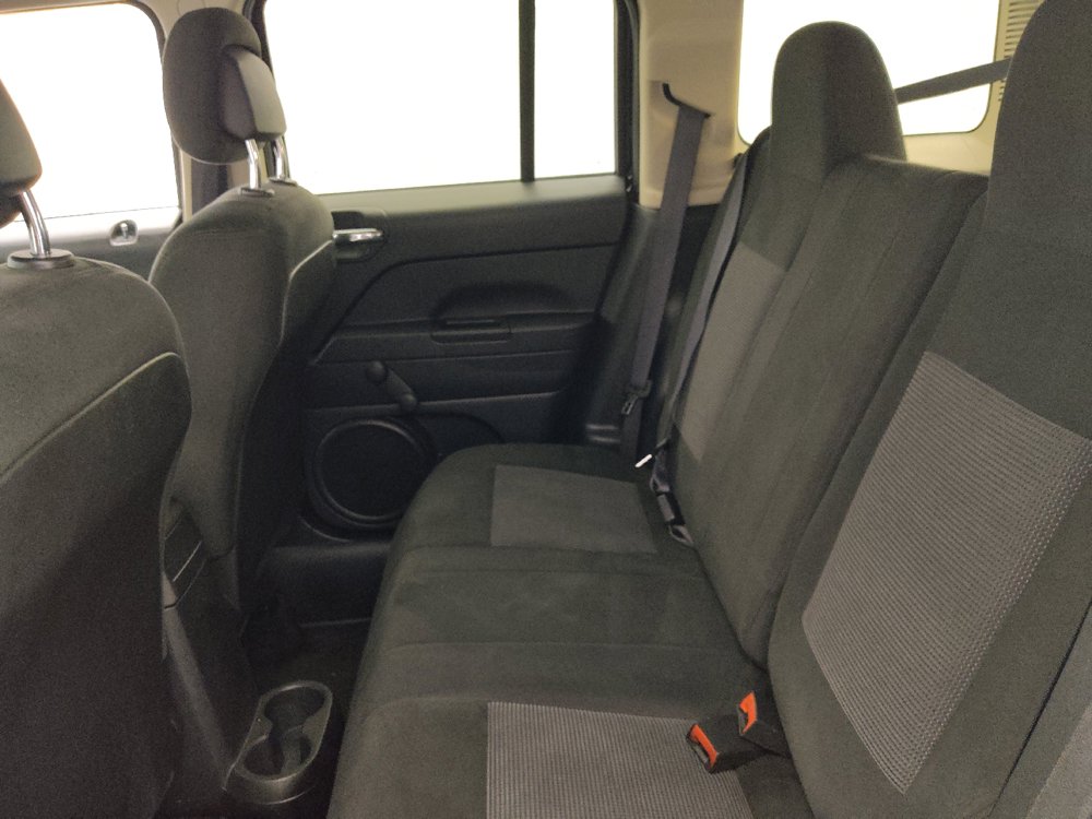 Used 2016 Jeep Patriot Sport FWD image 18