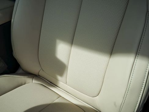 New 2026 Jeep Grand Cherokee L Limited image 25