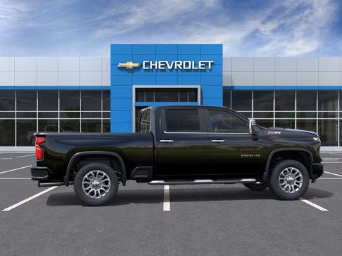 New 2026 Chevrolet Silverado 2500 LT w/ Z71 Chrome Sport Edition AWD/4WD image 5