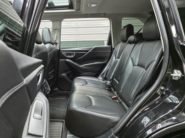 Used 2022 Subaru Forester Touring AWD/4WD image 16
