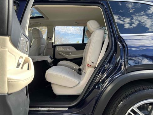 Used 2022 Mercedes-Benz GLS 450 4MATIC SUV - WARMTH & COMFORT image 76