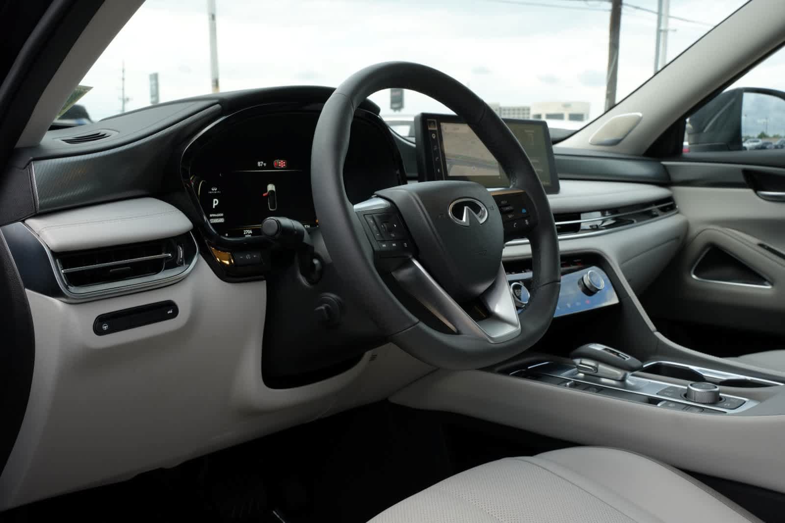 Certified 2027 INFINITI QX60 Luxe w/ Cargo Package FWD image 15