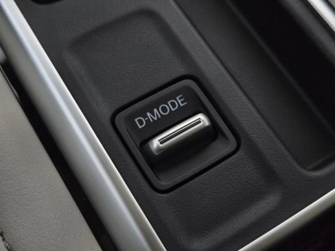 New 2026 Nissan Pathfinder SL FWD image 26