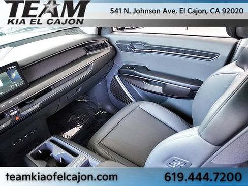 Certified 2024 Kia EV9 Light Long Range RWD image 22