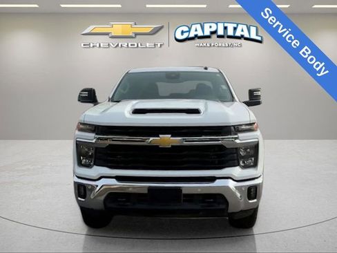 Used 2025 Chevrolet Silverado 3500 LT w/ Safety Package AWD/4WD image 2