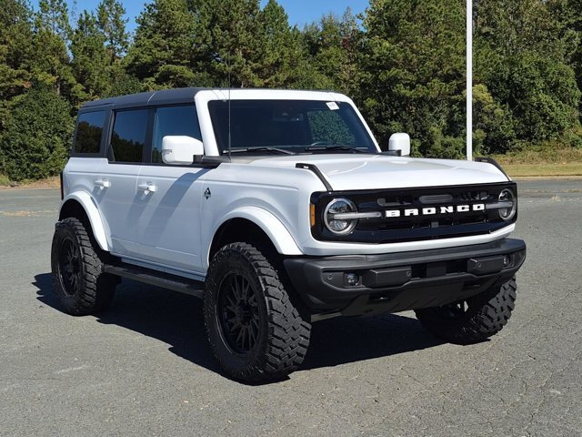 Certified 2024 Ford Bronco Outer Banks AWD/4WD image 1