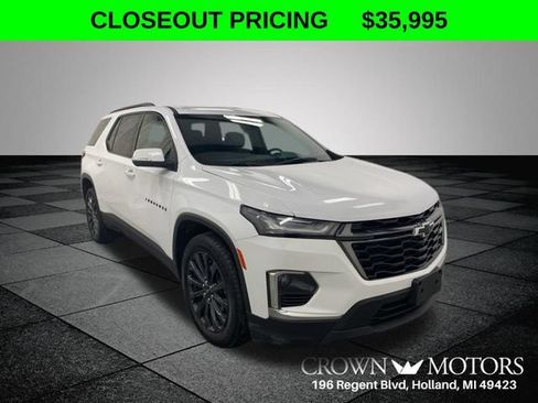 Used 2023 Chevrolet Traverse RS AWD/4WD image 1