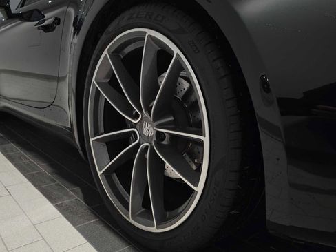 Used 2020 Porsche 911 Carrera image 18