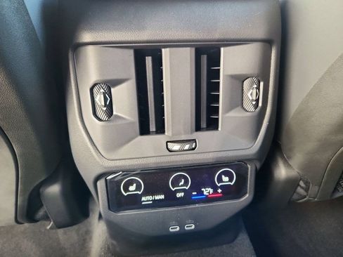 Used 2025 BMW X3 M50 w/ Premium Package AWD/4WD image 33