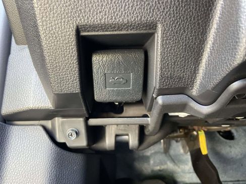 Used 2025 Toyota Tacoma SR5 RWD image 31