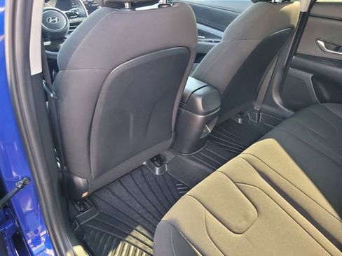 Used 2024 Hyundai Elantra SEL image 12