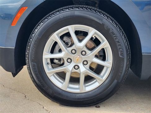 Used 2024 Chevrolet Equinox LS w/ LS Convenience Package image 10
