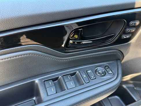 Used 2022 Honda Odyssey Touring image 11