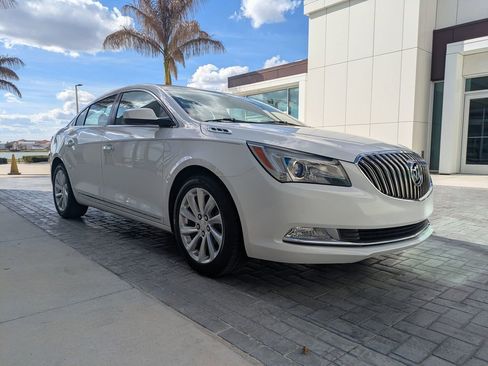 Used 2014 Buick LaCrosse image 2
