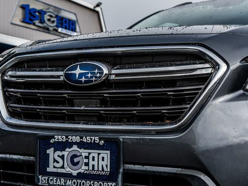Used 2018 Subaru Outback 2.5i Limited image 11