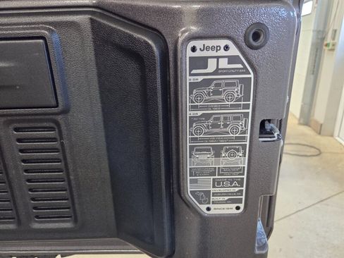 Used 2022 Jeep Wrangler Unlimited Sport AWD/4WD image 45