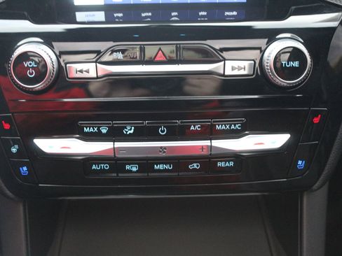 Used 2024 Ford Explorer ST w/ Equipment Group 401A image 39