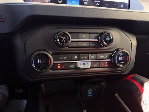 New 2025 Ford Bronco Heritage Edition image 43