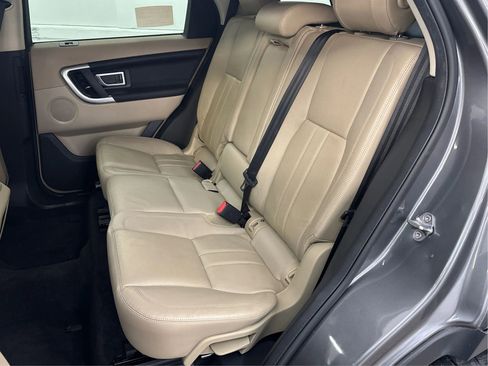 Used 2017 Land Rover Discovery Sport HSE image 14