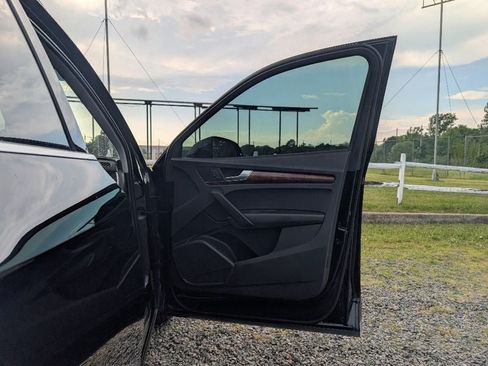 Used 2018 Audi Q5 2.0T Premium Plus w/ Premium Plus Package AWD/4WD image 13