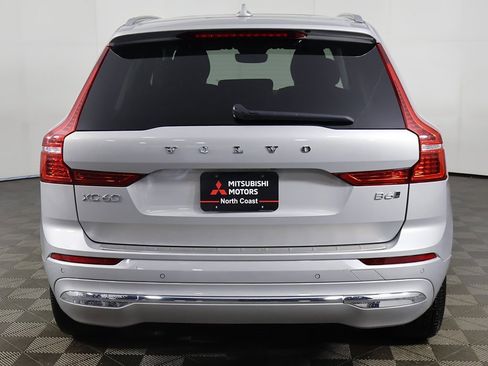 Used 2022 Volvo XC60 B6 Inscription w/ Climate Package image 13