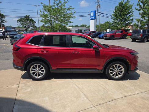 Used 2024 Honda CR-V EX image 2
