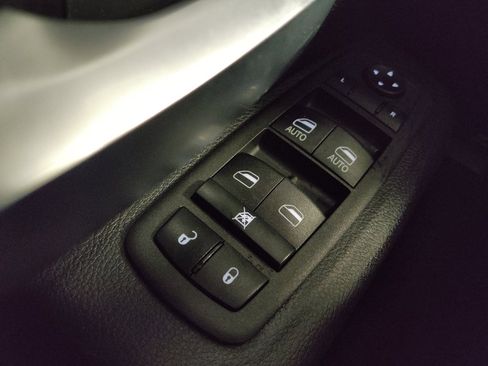 Used 2022 RAM 1500 Big Horn w/ Night Edition RWD image 27