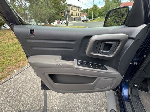 Used 2013 Honda Ridgeline RTL image 16
