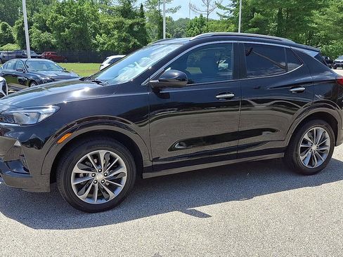 Used 2023 Buick Encore GX Select w/ Sport Touring Package AWD/4WD image 5