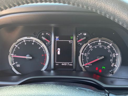 Used 2021 Toyota 4Runner Limited AWD/4WD image 20