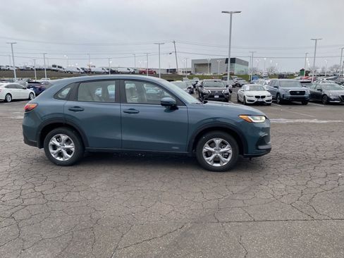 Certified 2025 Honda HR-V LX image 29