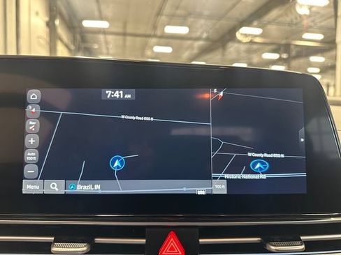 Used 2025 Hyundai Elantra SEL FWD image 30