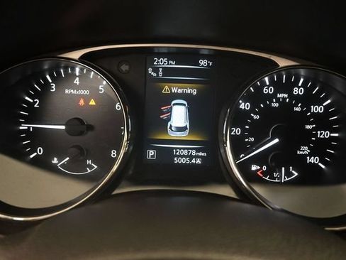 Used 2016 Nissan Rogue SL w/ SL Premium Package AWD/4WD image 12