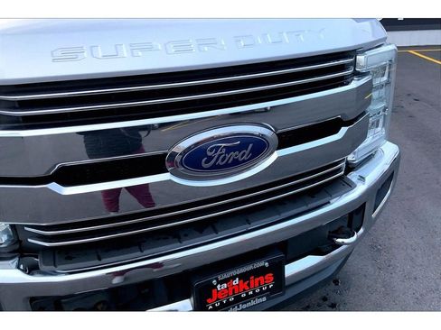 Used 2017 Ford F350 Lariat w/ Lariat Ultimate Package image 32