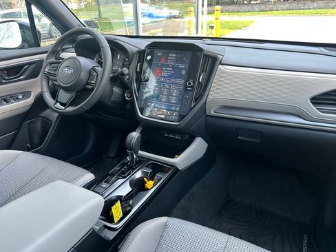 Used 2026 Subaru Forester Premium AWD/4WD image 32