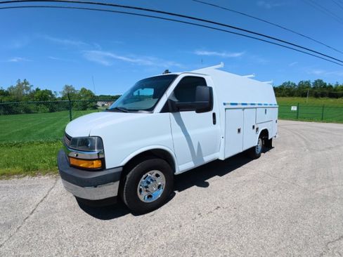 Used 2020 Chevrolet Express 3500 w/ Power Convenience Package RWD image 1
