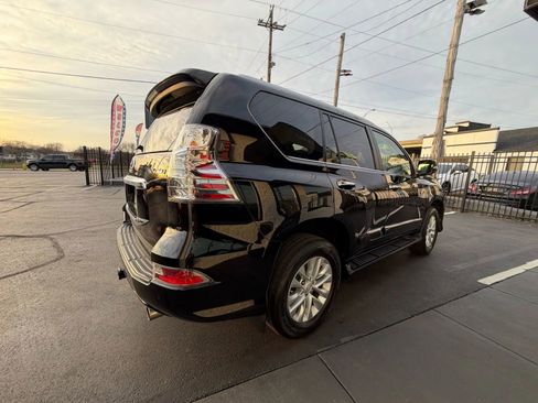 Used 2018 Lexus GX 460 image 10