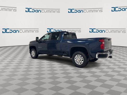 Used 2021 Chevrolet Silverado 2500 LT w/ Convenience Package image 6