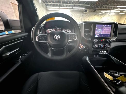 Used 2025 RAM 1500 Big Horn AWD/4WD image 8