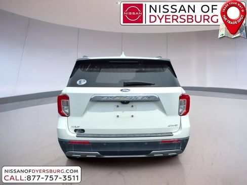 Used 2023 Ford Explorer XLT w/ Equipment Group 202A AWD/4WD image 4