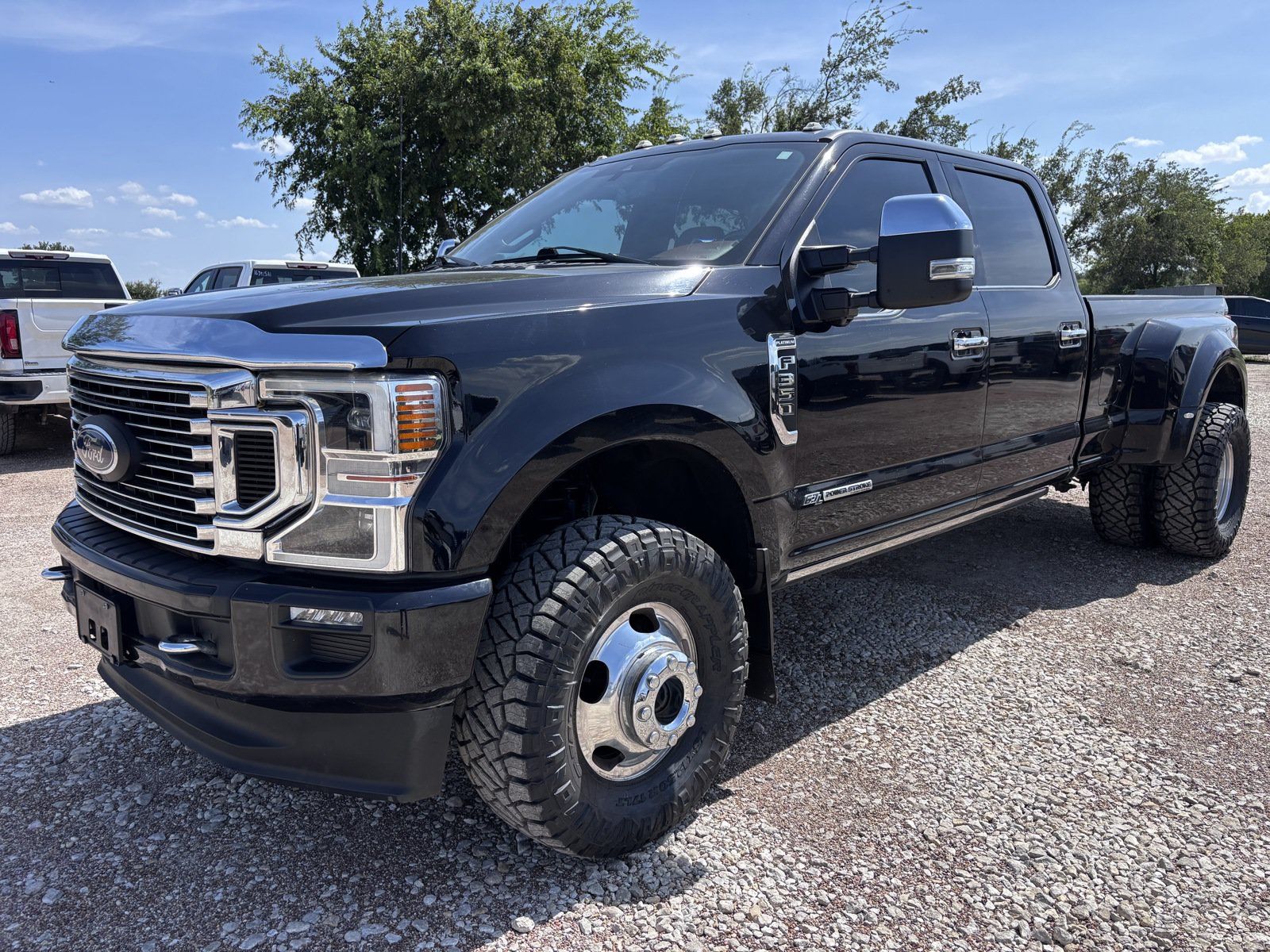 Used 2022 Ford F350 Platinum AWD/4WD image 1