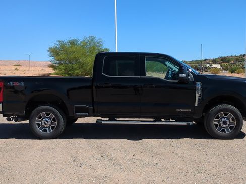 Used 2025 Ford F250 Lariat AWD/4WD image 3