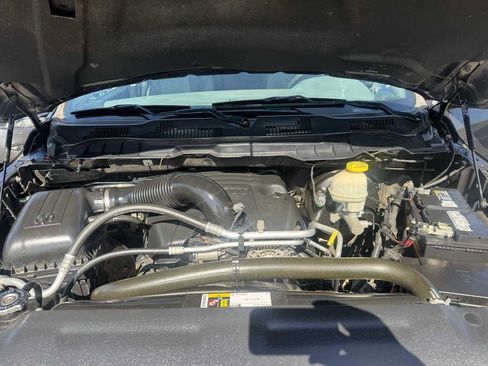 Used 2017 RAM 1500 Express image 17