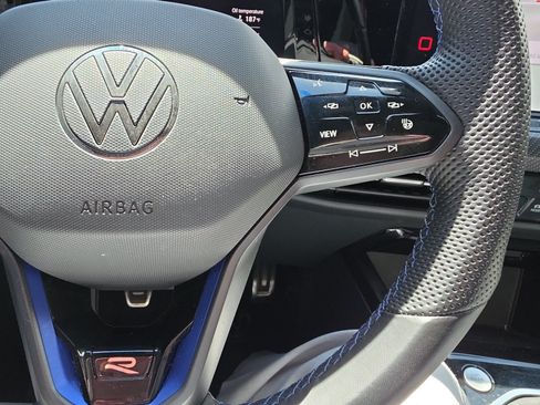 Used 2024 Volkswagen Golf R AWD/4WD image 18