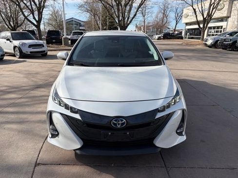 Used 2018 Toyota Prius Prime Advanced image 8