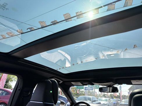 Used 2018 Lincoln Continental Reserve AWD/4WD image 20