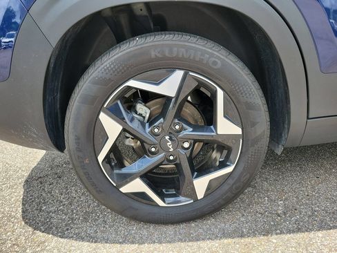 Used 2025 Kia Seltos EX w/ EX Sunroof Package FWD image 30