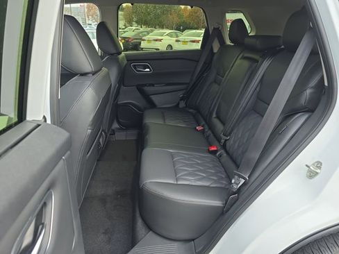 New 2026 Nissan Rogue Platinum w/ Platinum Premium Package image 13